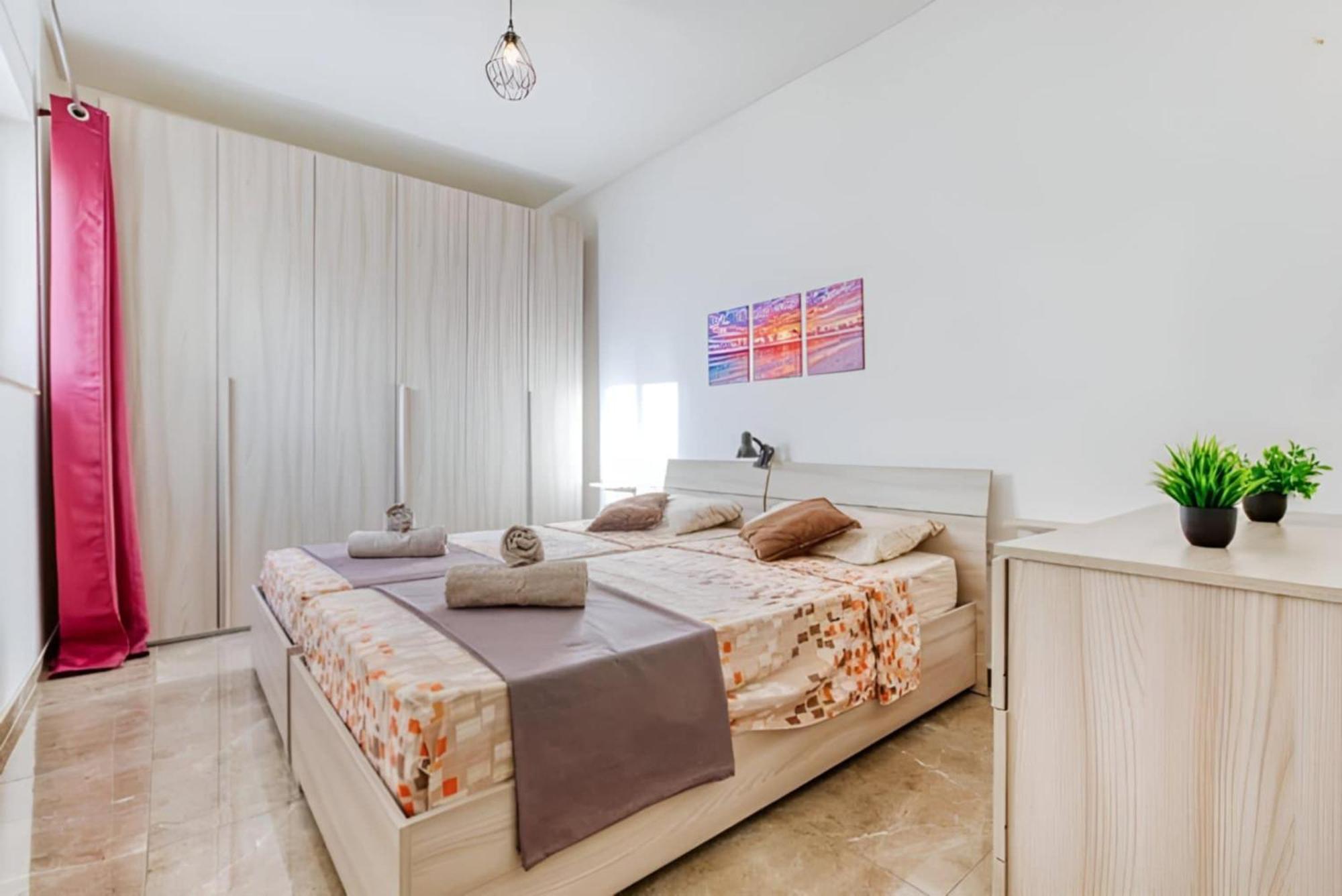 Large, 3 Bedroom Apartment In Marsascala Marsaskala Exterior photo